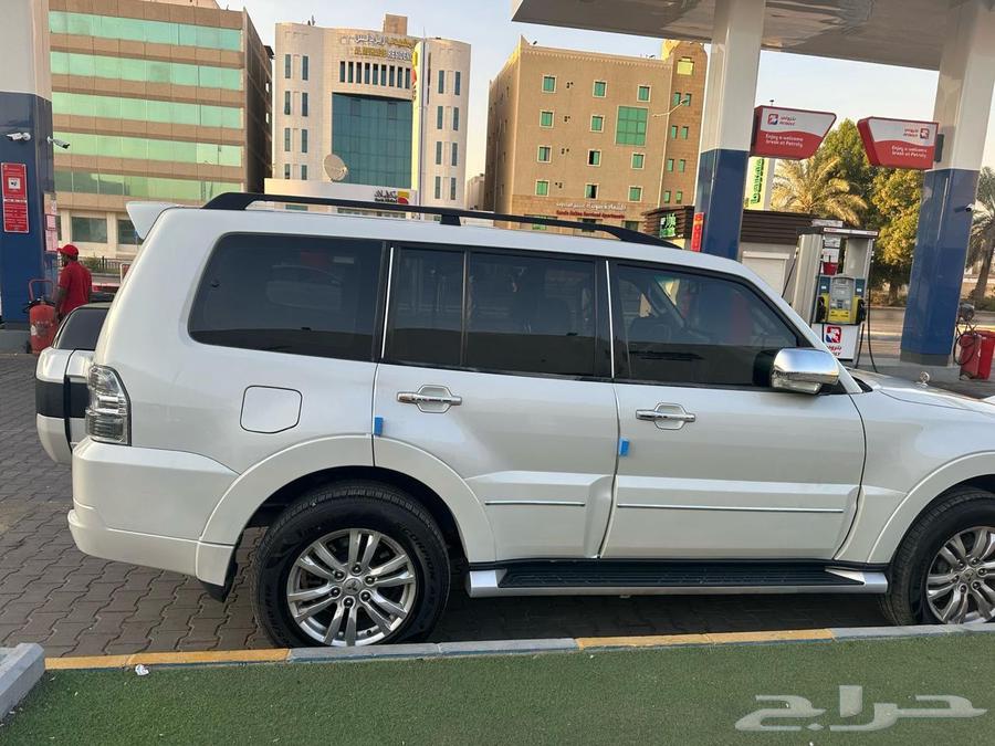 باجيرو 3800 موديل 2018 العلامة الذهبية بنزين مكينة كبيرة64597544332161112