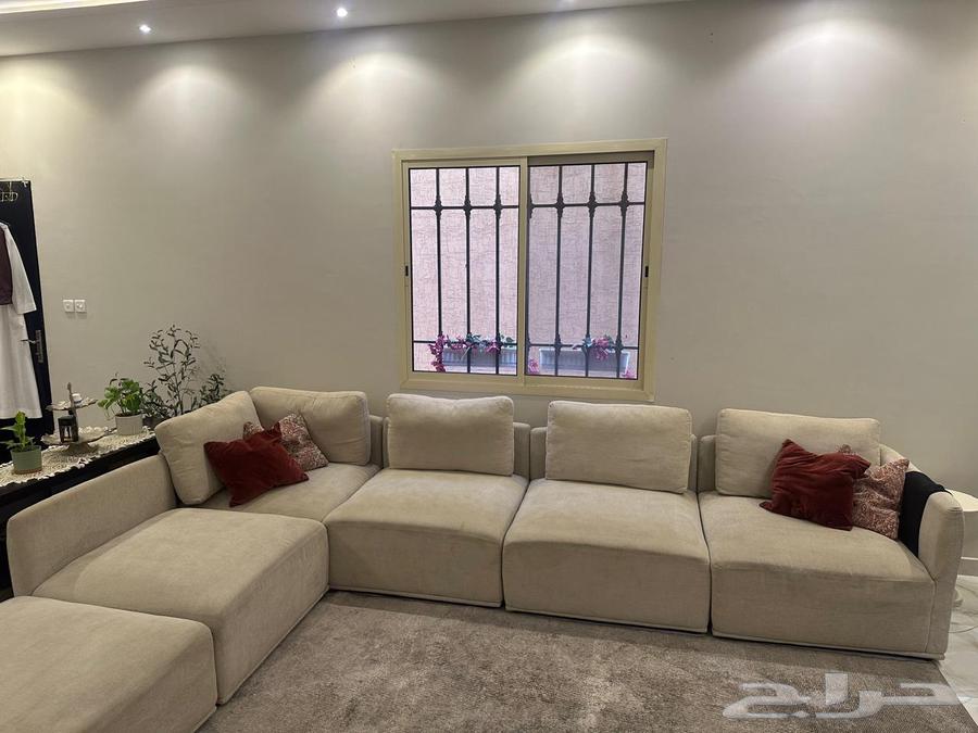 كنب حرف L نظيف جدا للبيع   طاولة طعام 8 كراسي64434169339138113