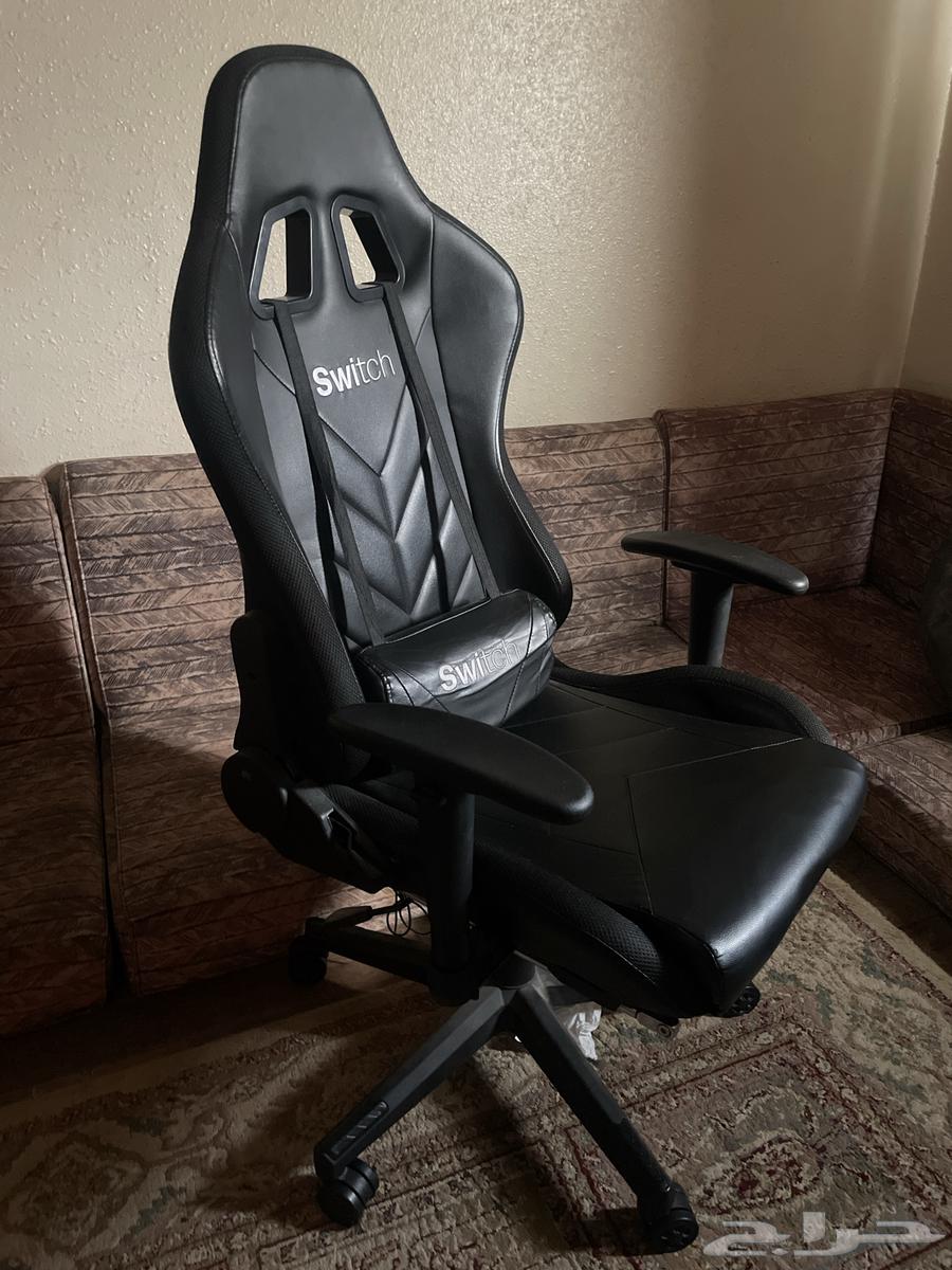 Sony PS5 controller for 40 SAR, gaming chair for 90 SAR64437921729027111