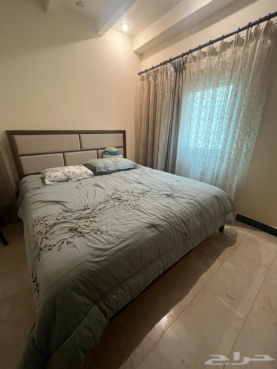 غرفة نوم خشب ماليزي سنتر بوينت   استخدام نظيف . مع مرتبه64438230405249110