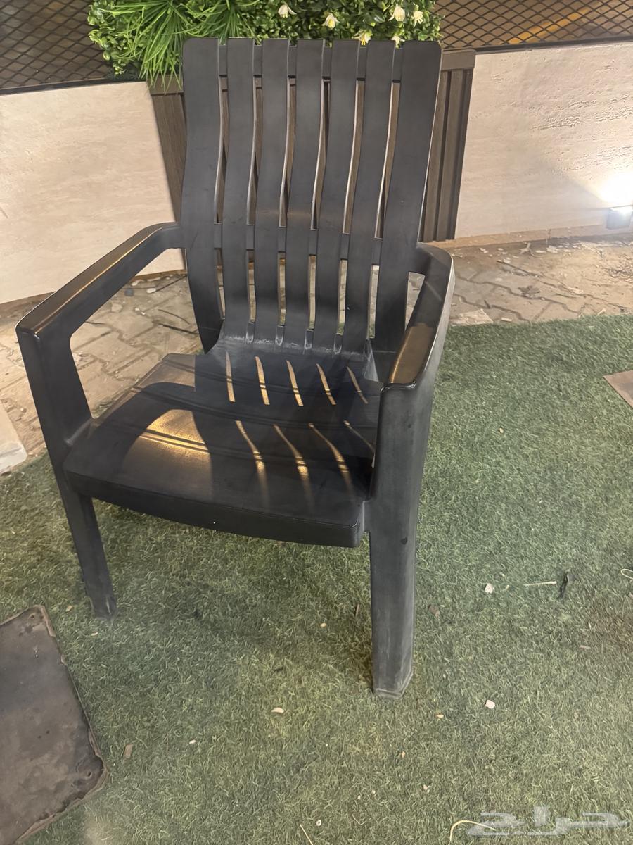 كرسي واسعة بي حاله كويسة جدا  عدد 56 كرسي وعشره طوله معهم64440981799171114