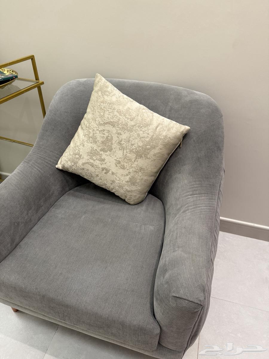 4 كراسي للبيع64440370121475111