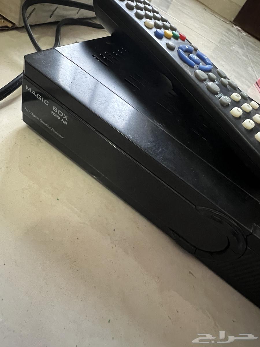 Magic Box receiver with remote in excellent condition64439609942658111