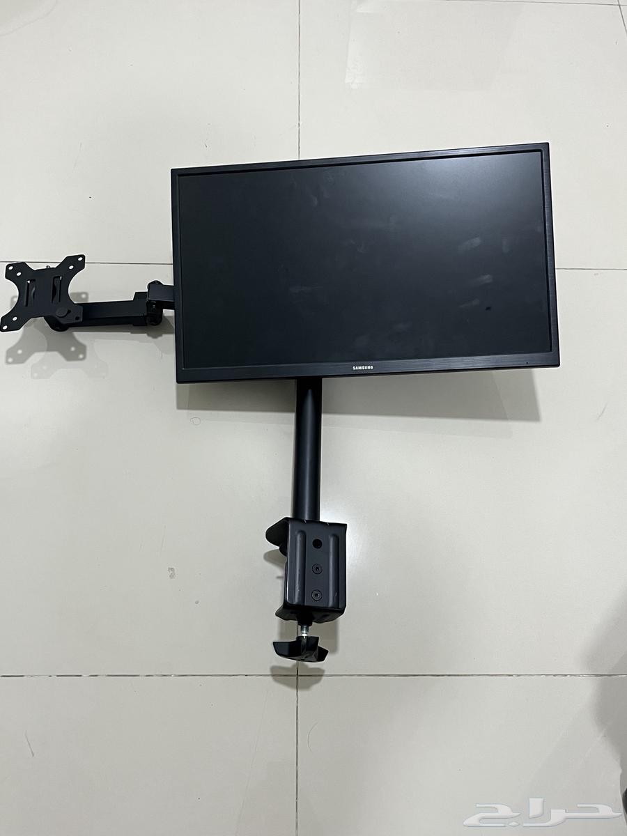 Table and chair64434210870145112