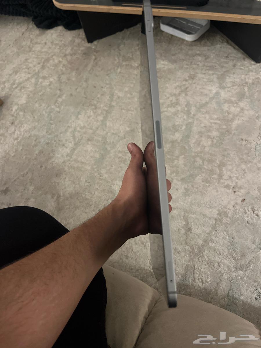 iPad Pro M2 12.9 inch 128GB with SIM slot, free of all defects64434646841089113