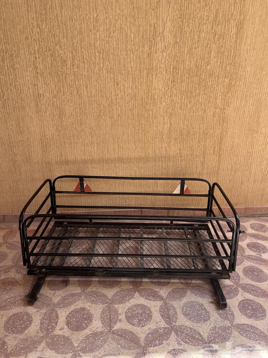 للبيع صندوق عفش بدون قواعد فورشنر نضيف64596315838721111