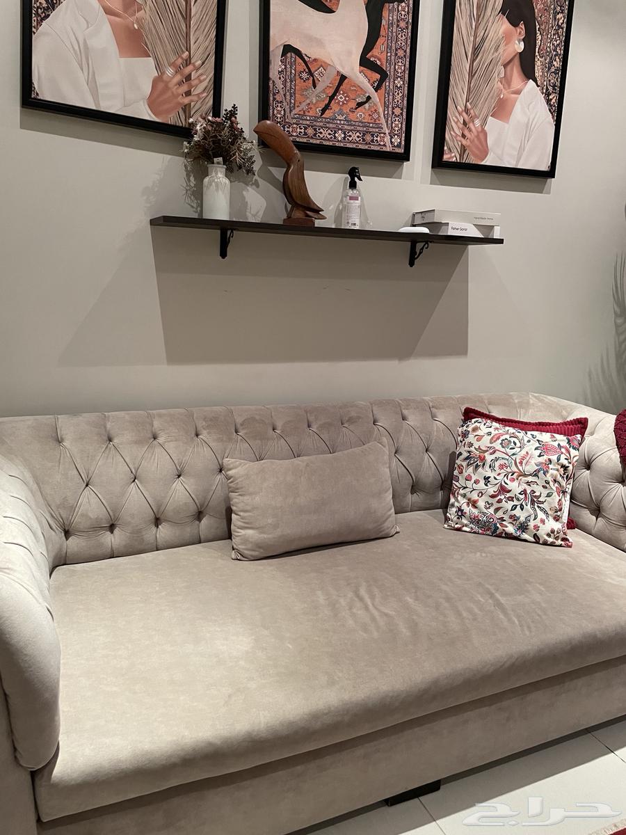 Excellent sofa, one three-seater piece, two two-seater pieces, and two single pieces64434768468993110