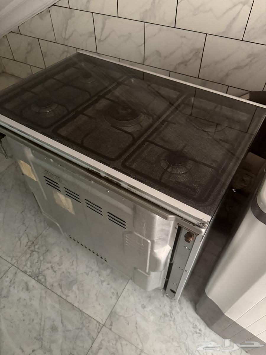 There is used furniture, almost new64439904239362110