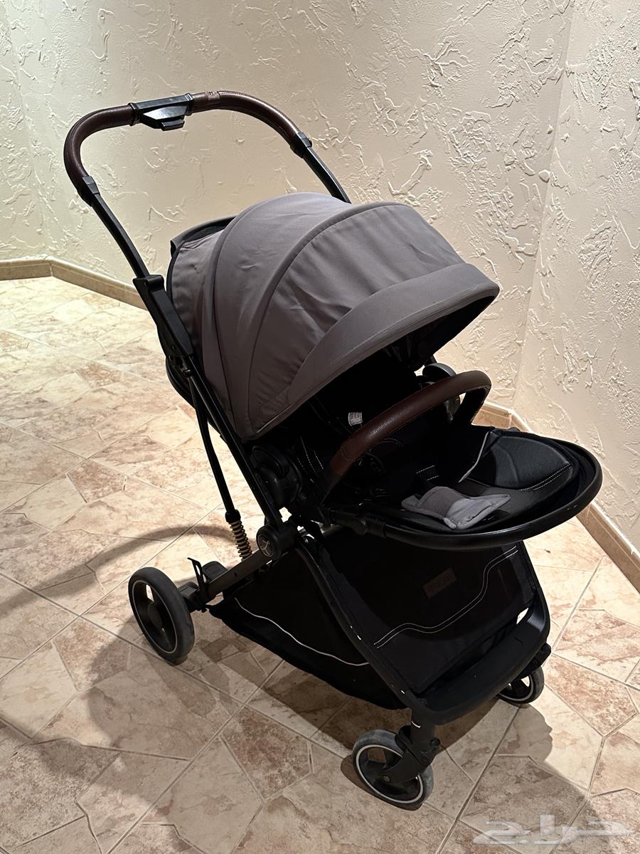 Lovely baby stroller in excellent and clean condition.64440151041025113