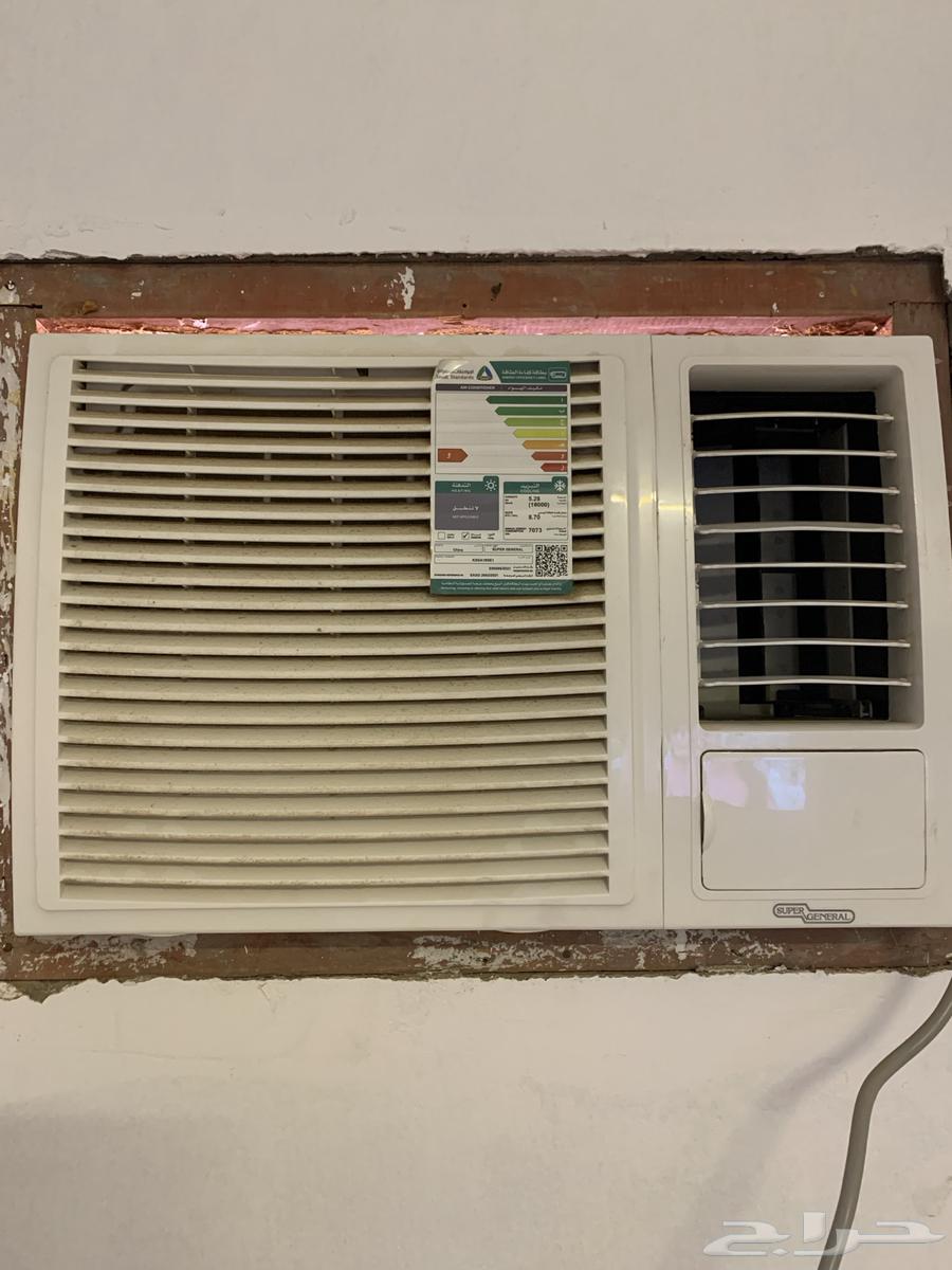 Window air conditioner less than a year of use64437463337345110