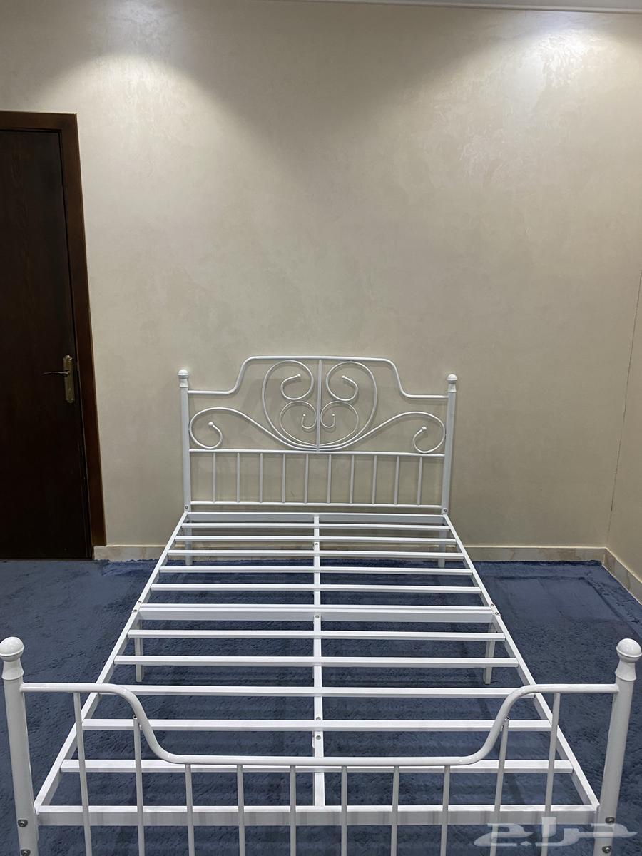 سرير نفر ونص خالي من العيوب64435849664385110