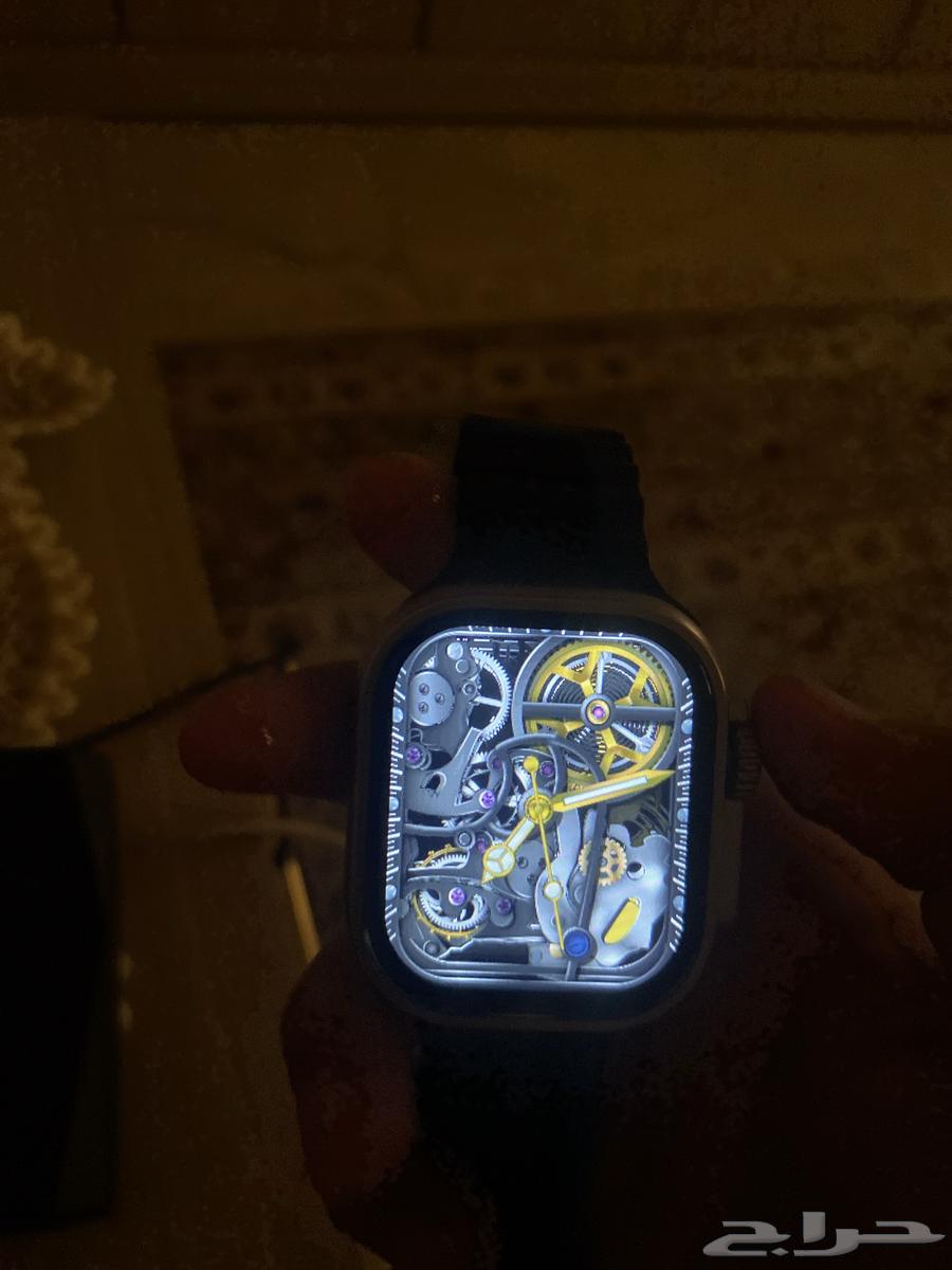 Watch, headset charger, and perfume64437490511874112