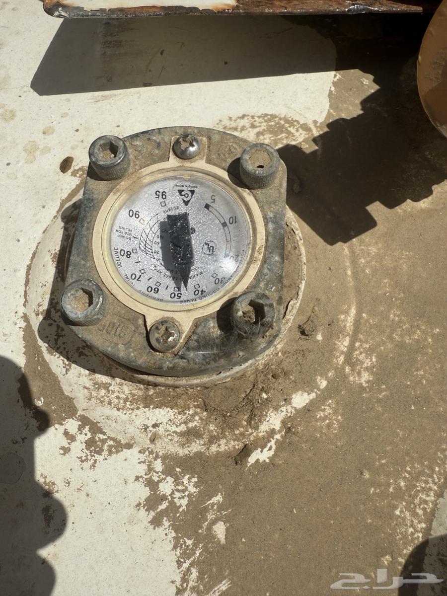 Tank for sale with 45% gas, price 4200, clean as per condition64426402646403111