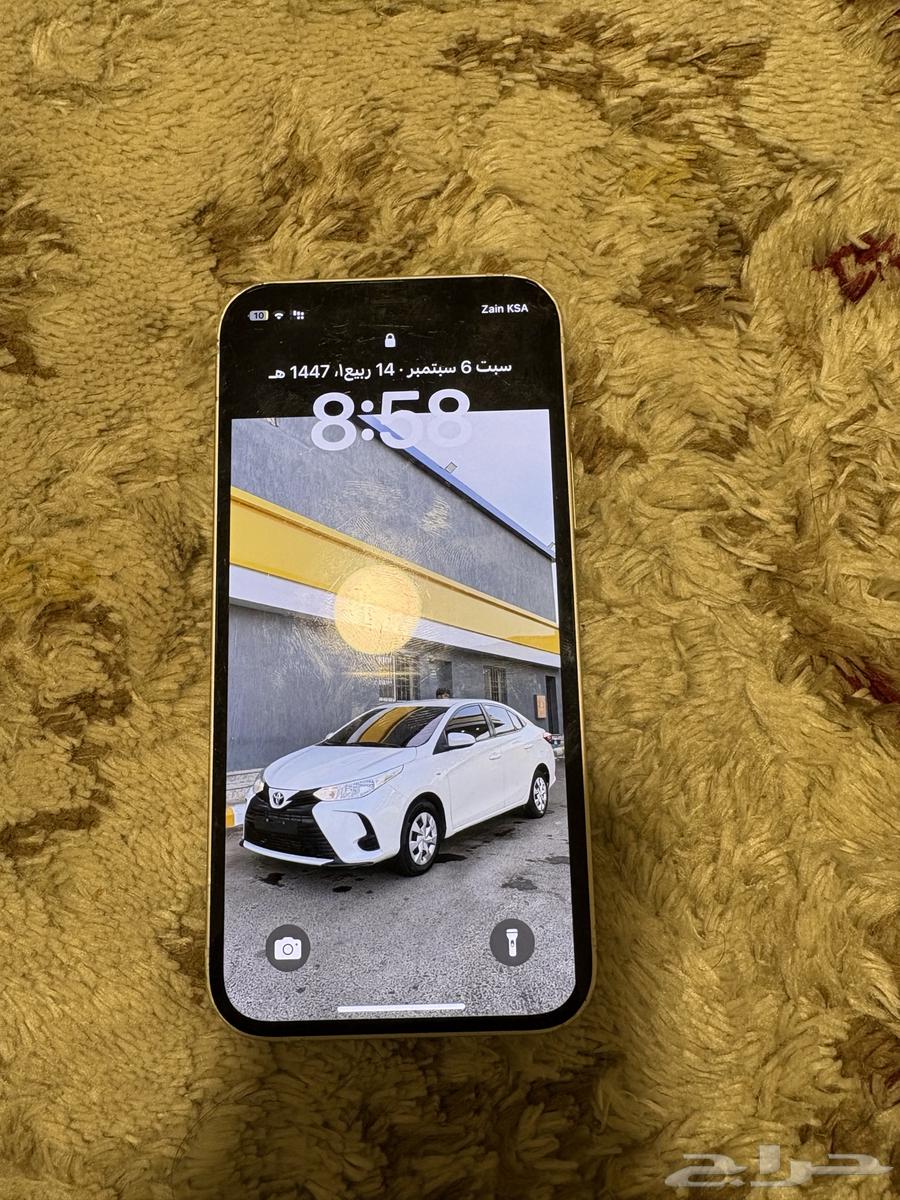 iPhone 12 regular64440819975683110