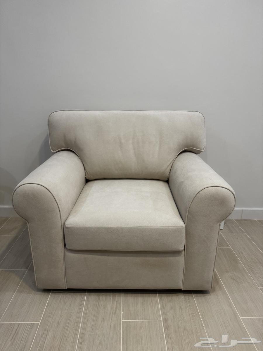 New beige single sofa, very clean, for sale at asking price (Al-Madina)64437342136322110
