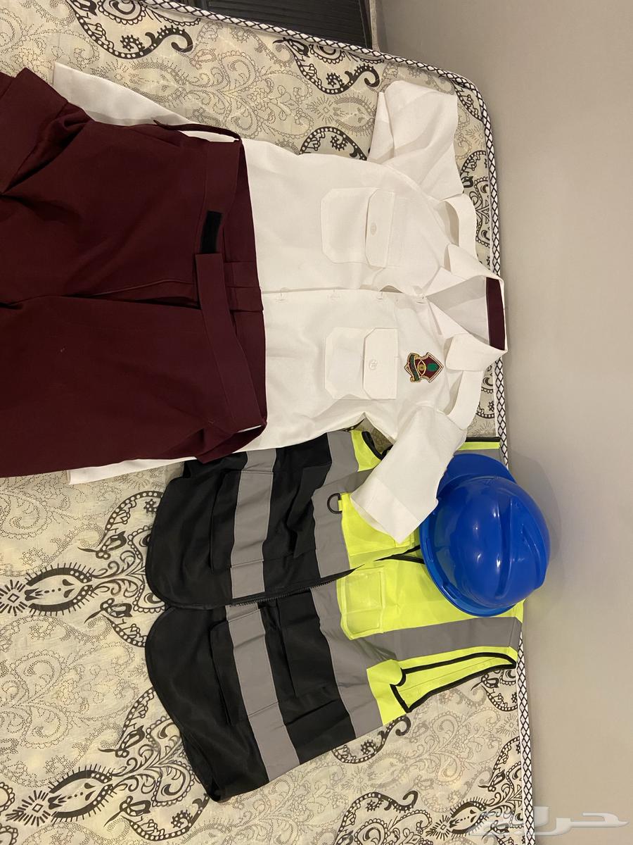 بدلة حارس امن مع اغراضها64435450047874110