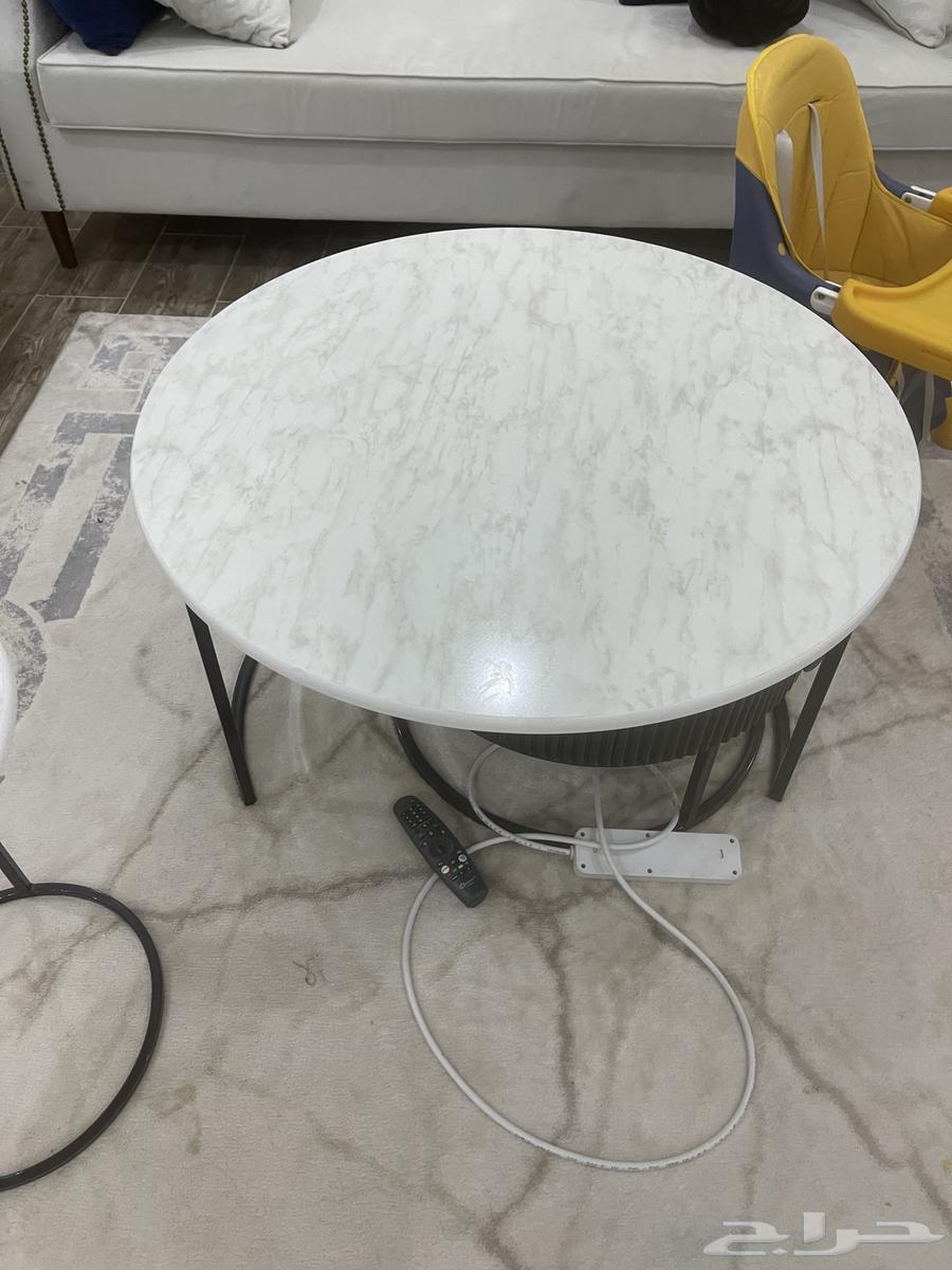 Furniture for sale, clean sofa and tables64437625478403113