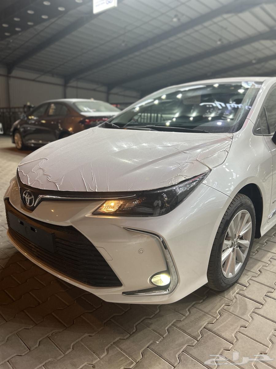 تويوتا  كورولا جنوط مطور 1.5 ابيض 73600 شامل الضريبة64595733817987113