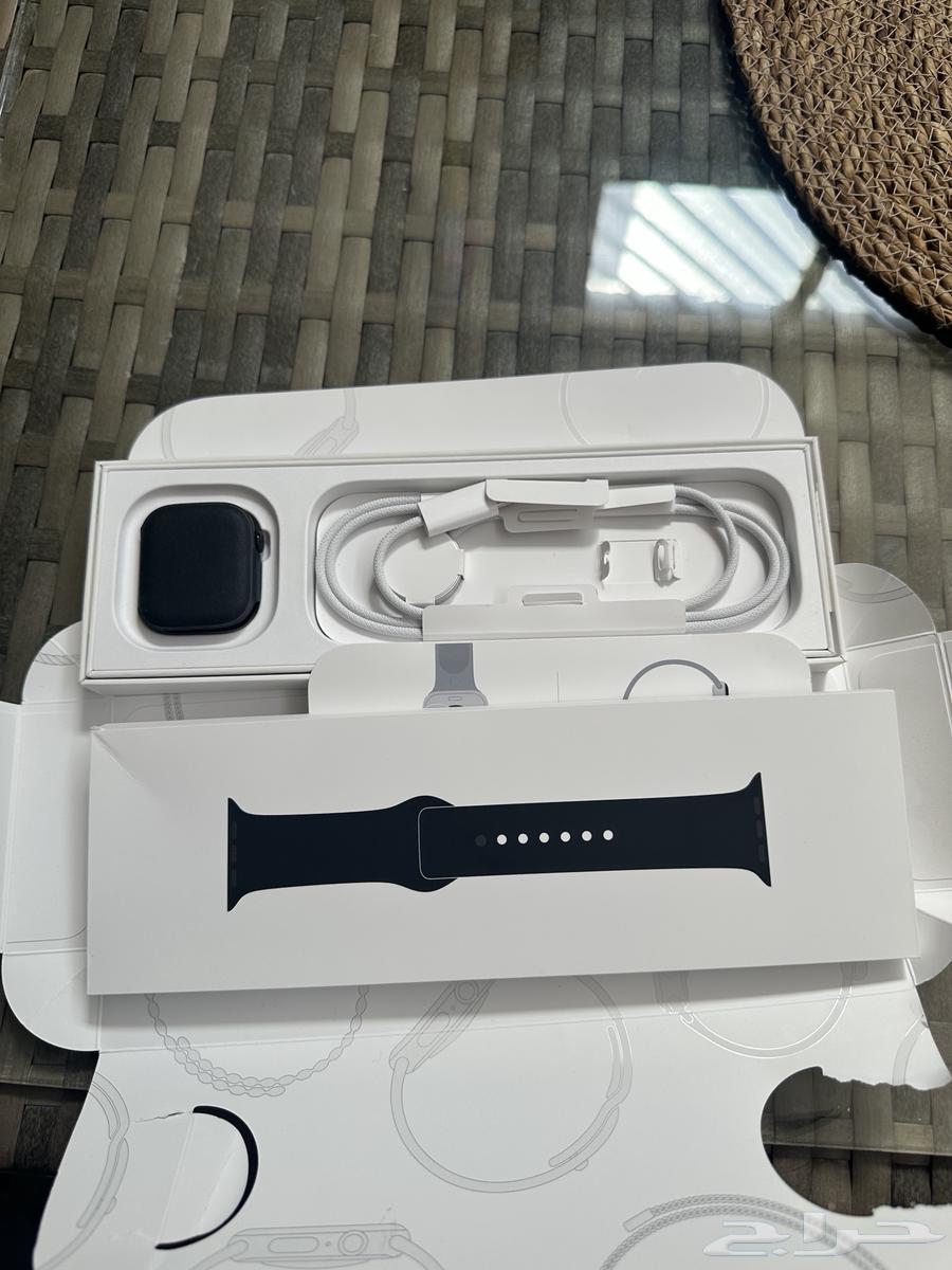 ساعه ابل واتش 10 42mm استعمال يومين64436964289283110