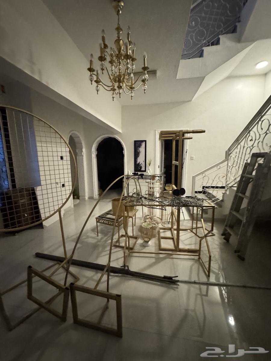 للبيع حدايد واخشاب64441472062466110