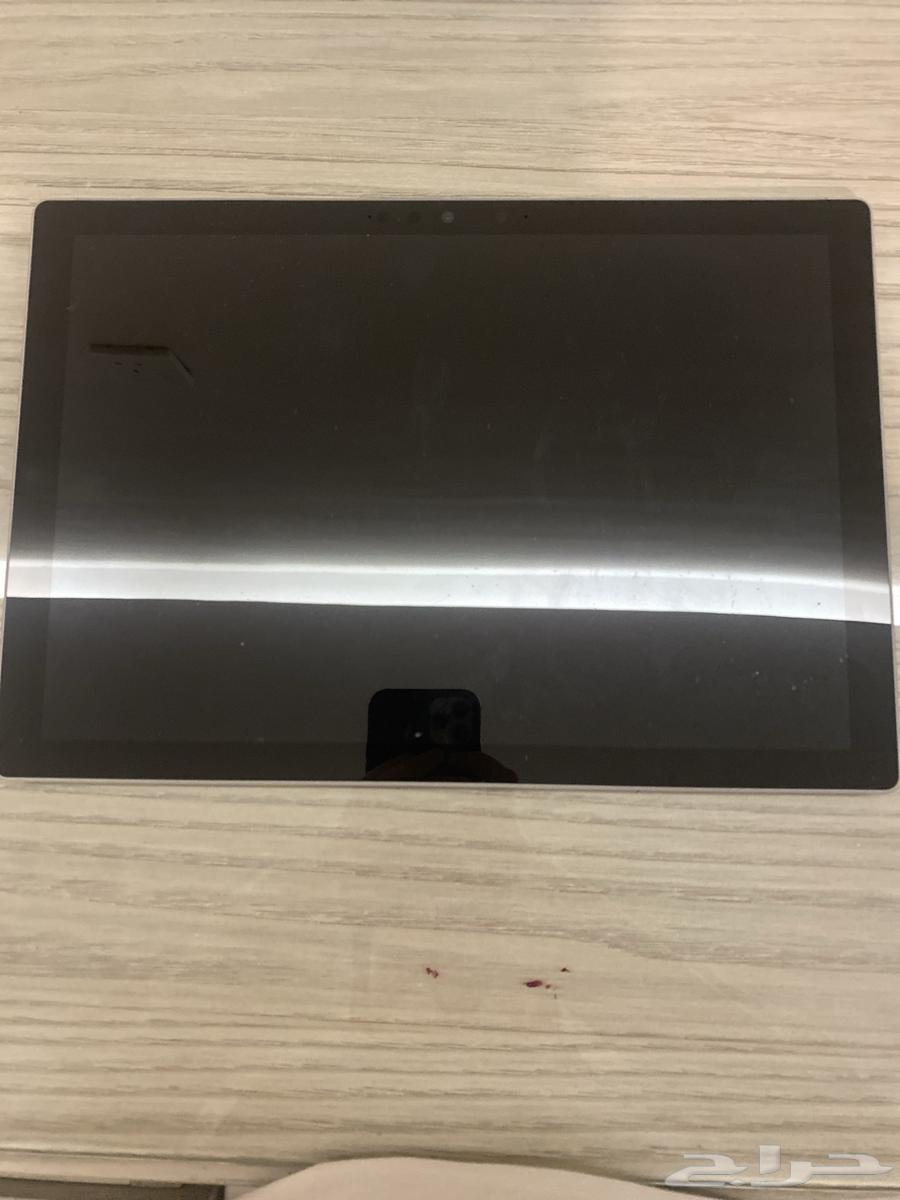 كمبيوتر للبيع على السوم مع قاعدة كيبورد وشاحن64436964247427110