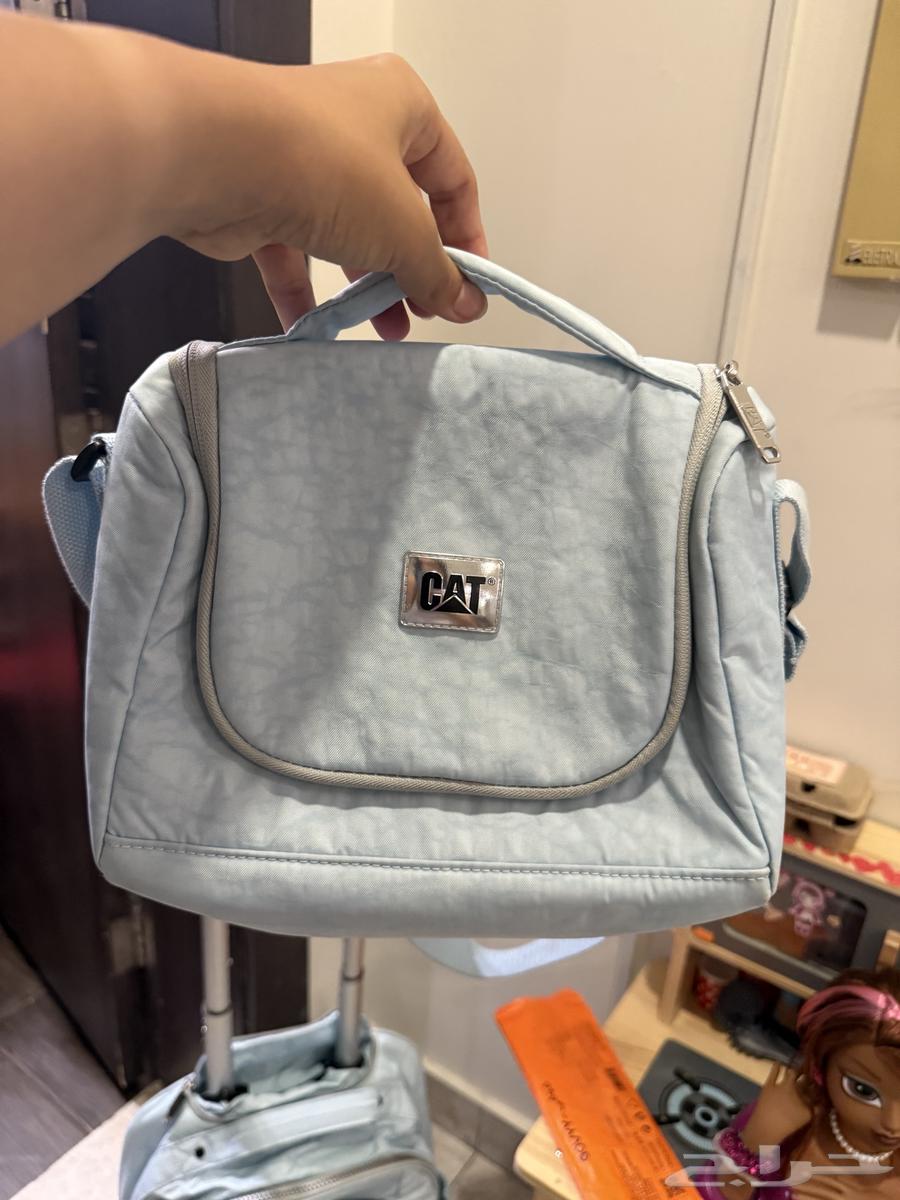 CAT school bag used for 3 days64437139742081110