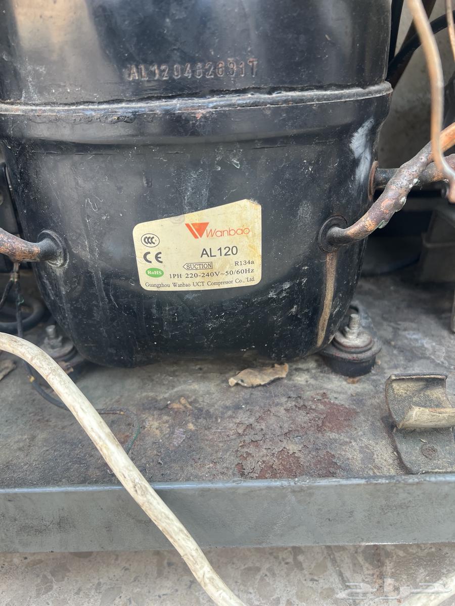 ثلاجه مطعم للبيع لا تعمل64438645566850110