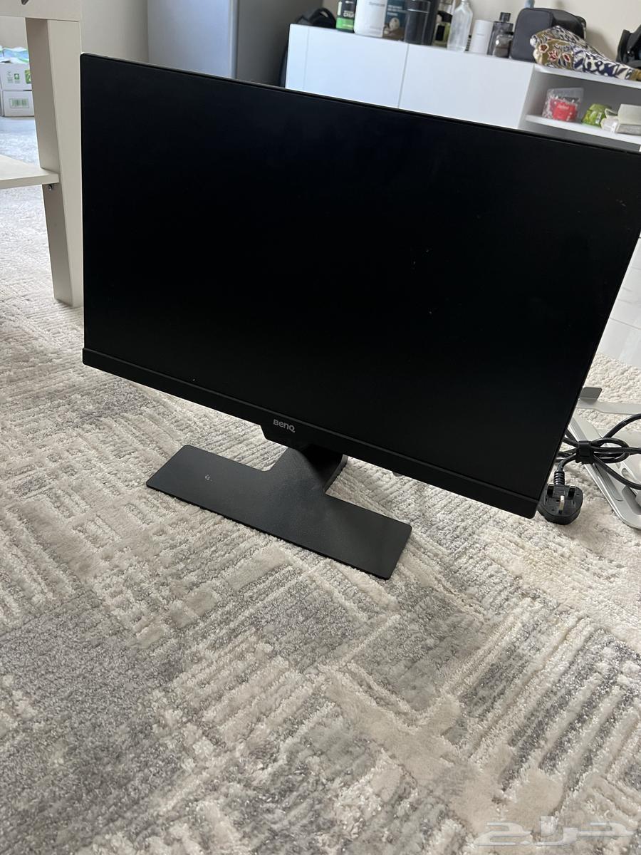 شاشة BenQ بحالة ممتازة 22 بوصة64437490580099110