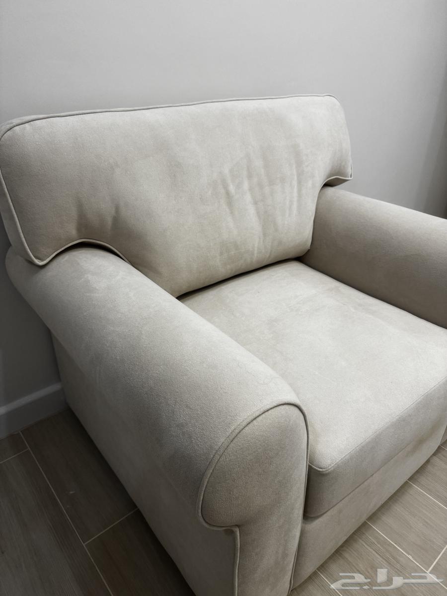 New beige single sofa, very clean, for sale at asking price (Al-Madina)64437342136322111