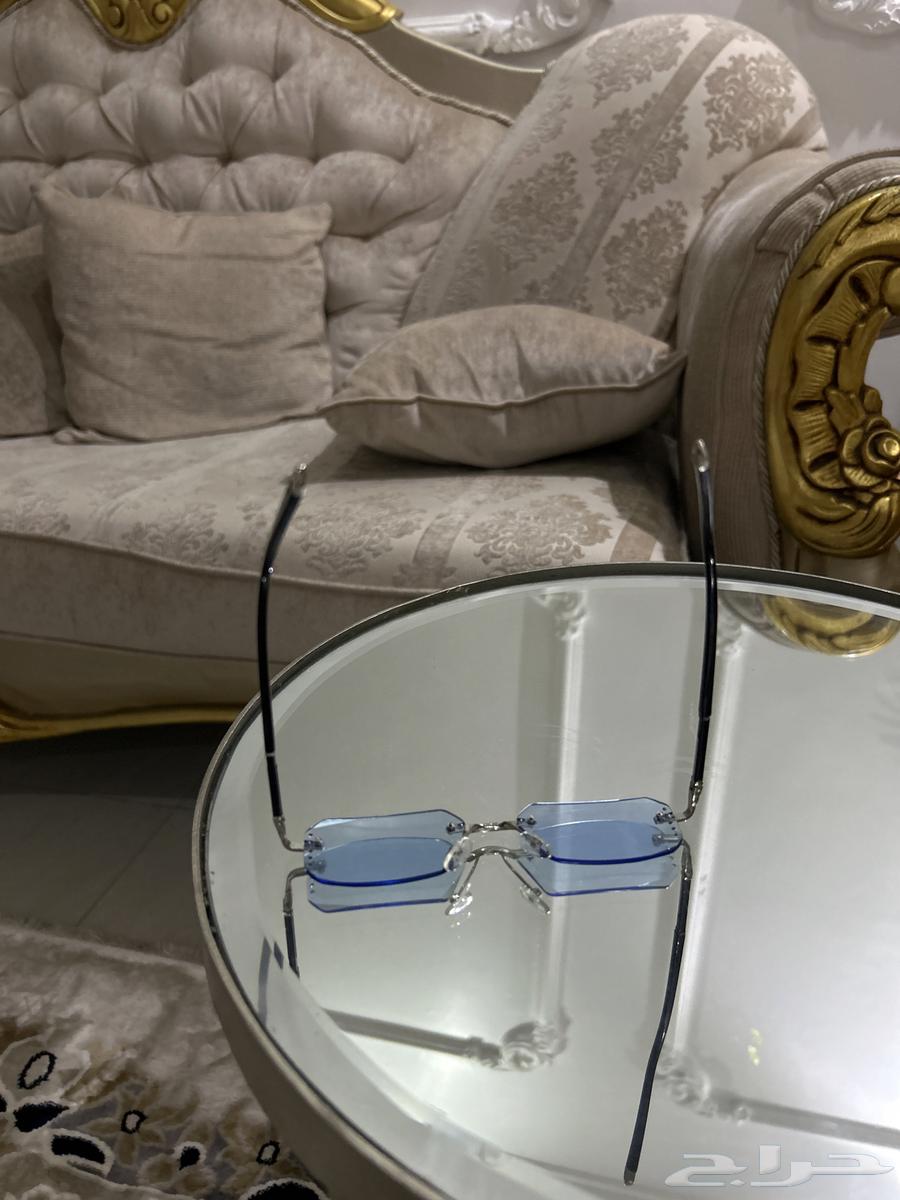 نظارة اصليه كشخه اناقه اصليه والغطى موجود64440451448321112