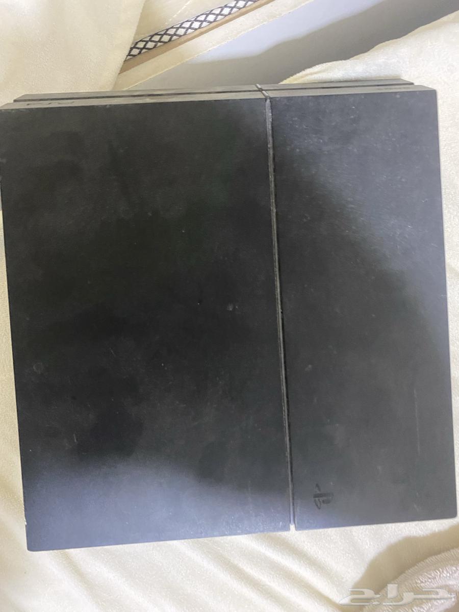 Sony PS4 used for one month with 3 games shown in the picture, price from 40064441622694403111