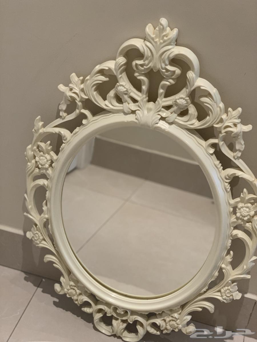 Oval wall mirrors with white ornate frame from IKEA for 100 SAR64435163800195110