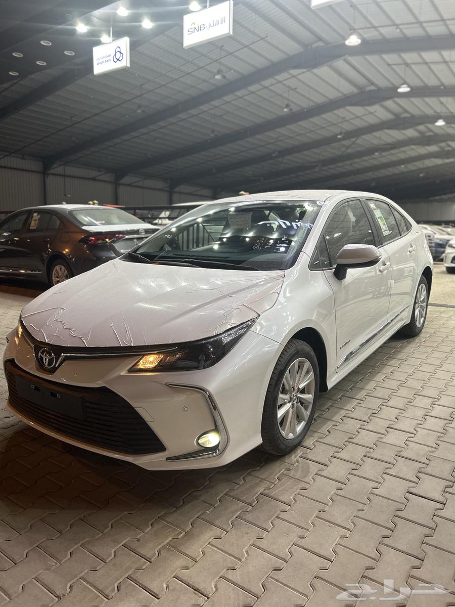 تويوتا  كورولا جنوط مطور 1.5 ابيض 73600 شامل الضريبة64595733817987112