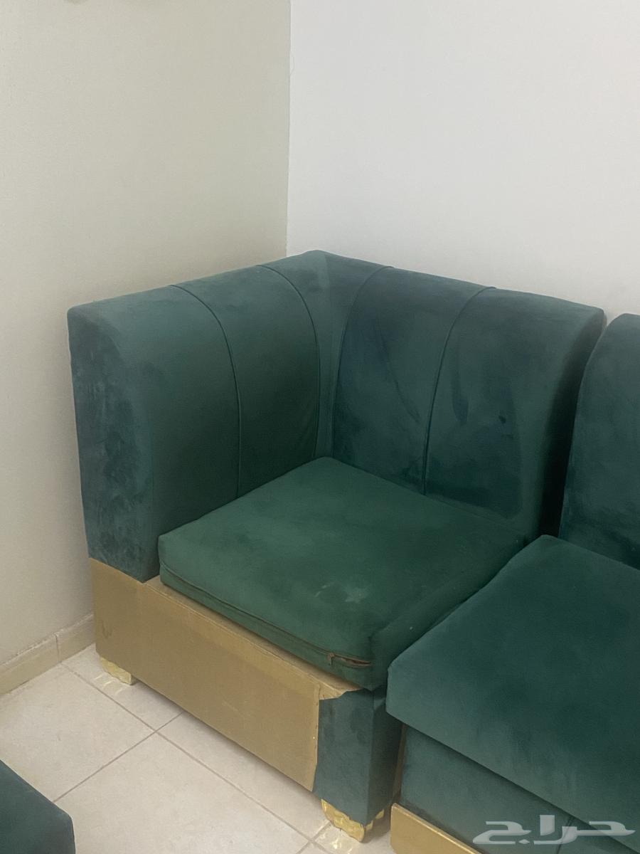 كنب للبيع بحاله ممتازة جدا64436722066563114