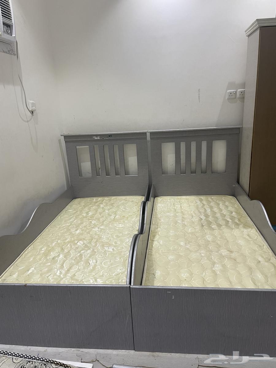 اربع سراير نفر نظيف جدا  سبب البيع النقل64437086142211112