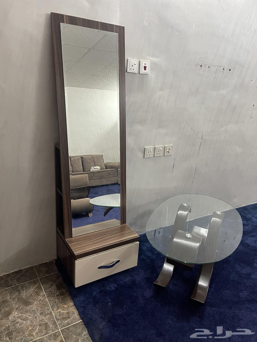 طاولة كنب وطاولة تلفزيون ومرايا64441199053313110