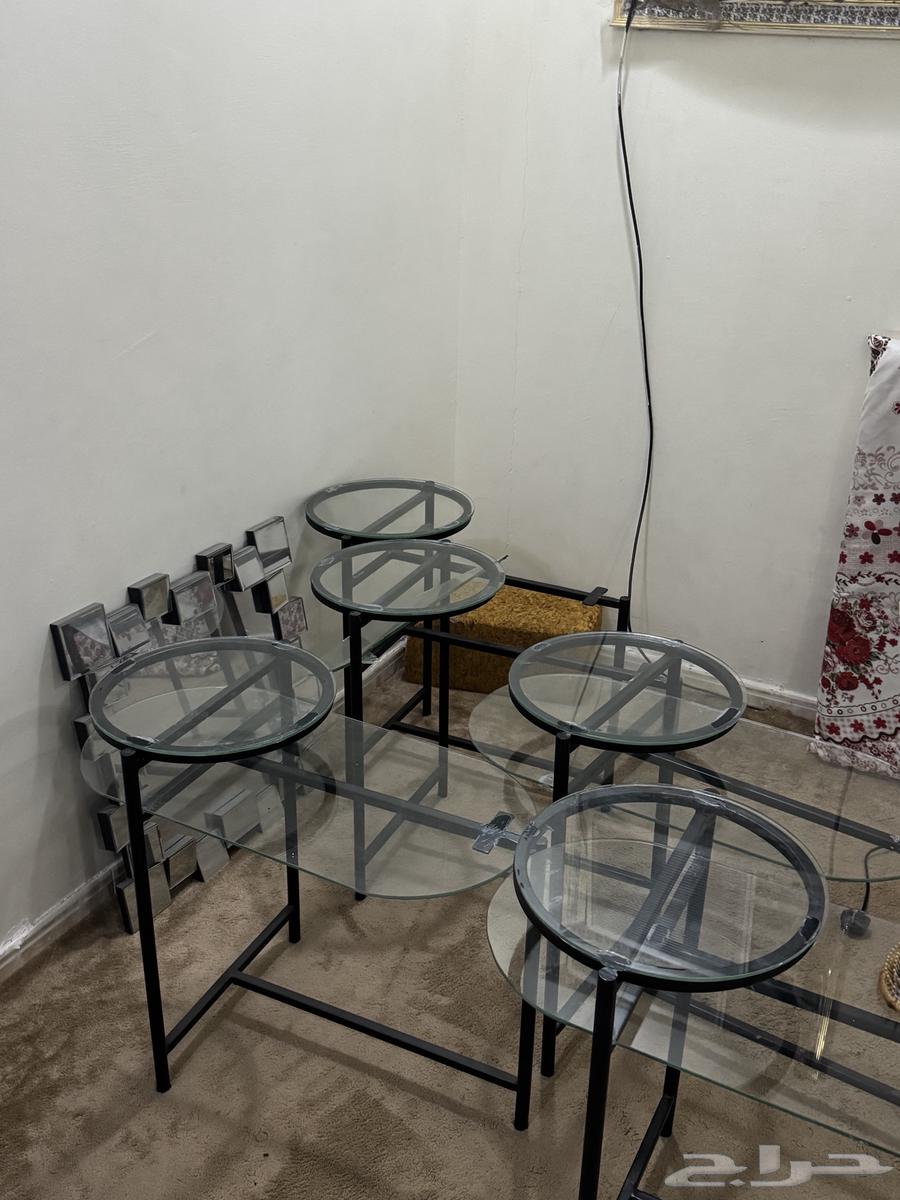 Sofas and tables64434007095426113