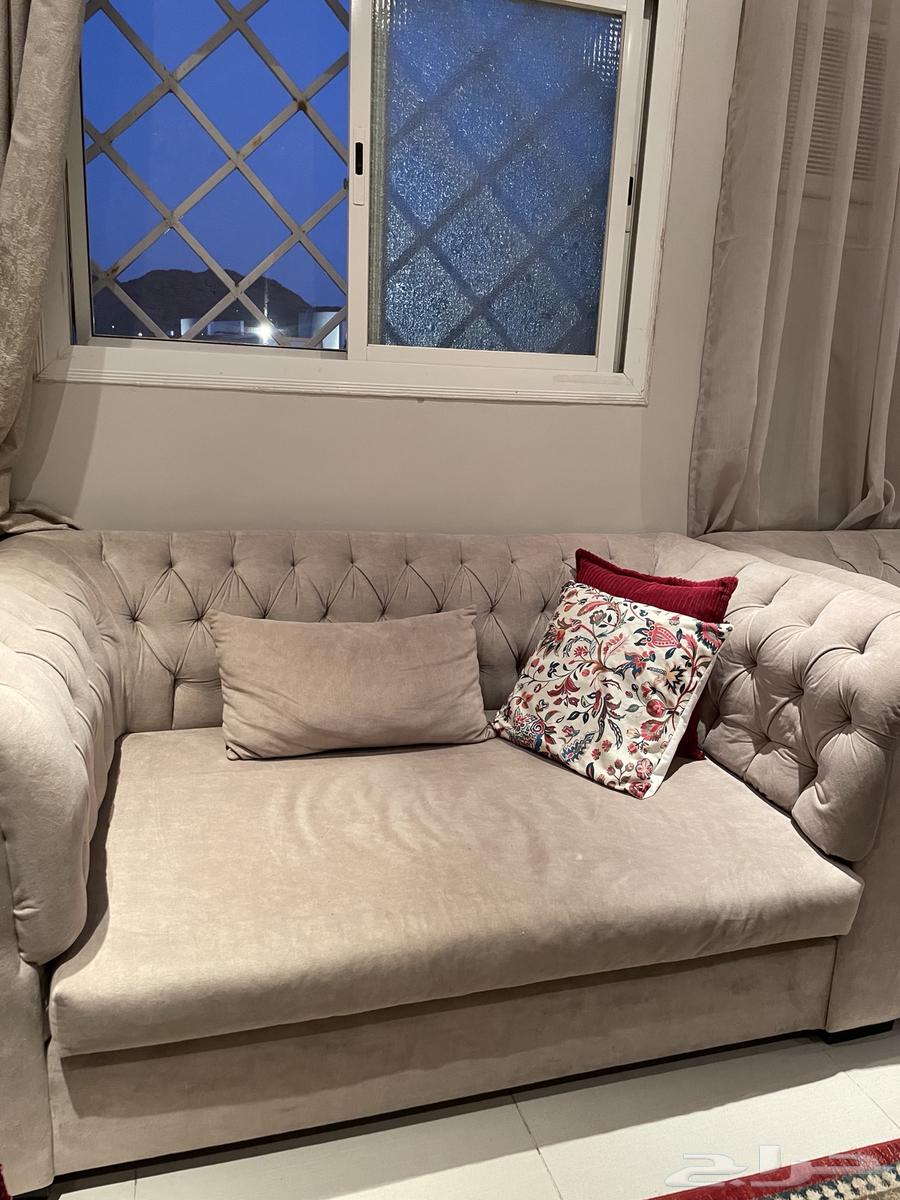 Excellent sofa, one three-seater piece, two two-seater pieces, and two single pieces64434768468993111