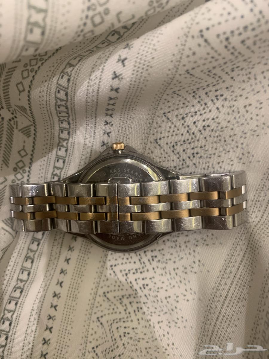 A women's watch I bought for my wife for 700, but I got another one as a gift and don't need it64433659890562111