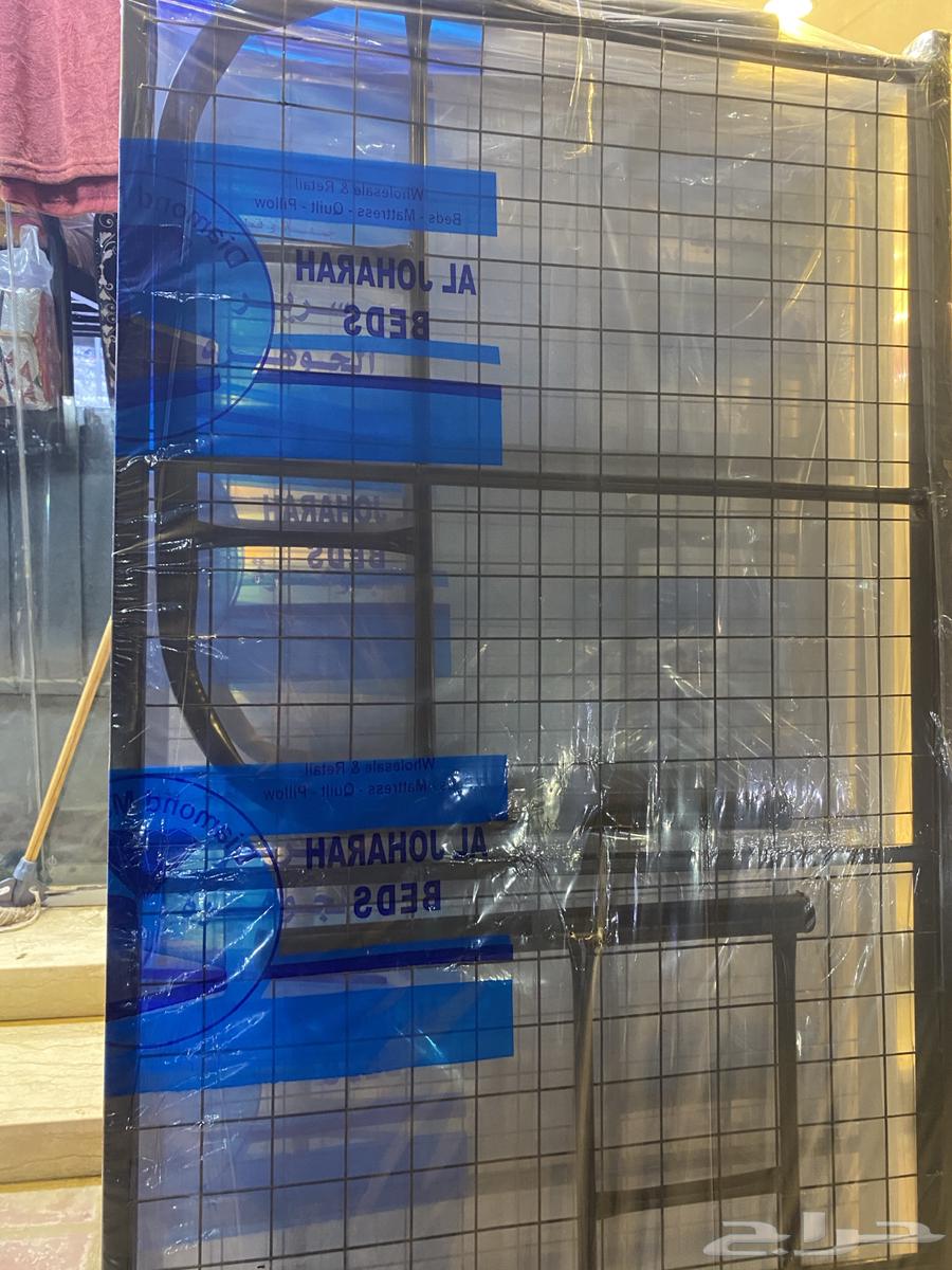 يوجد لدينا سرير حديد جديد ب سعر 125 ريال سعر المصنع64425610318339111