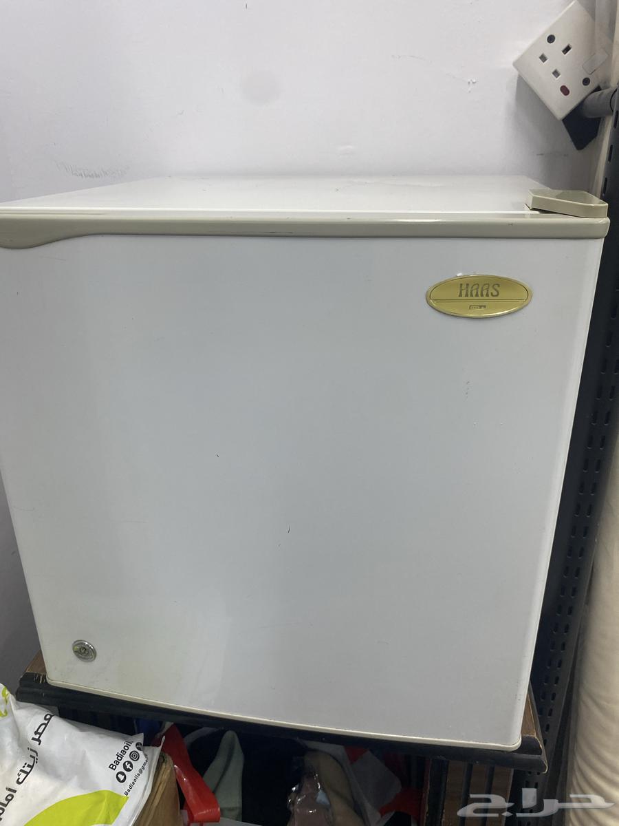 ثلاجة مكتبيه صغيرة نظيفة للبيع( خط110)64436521048451110