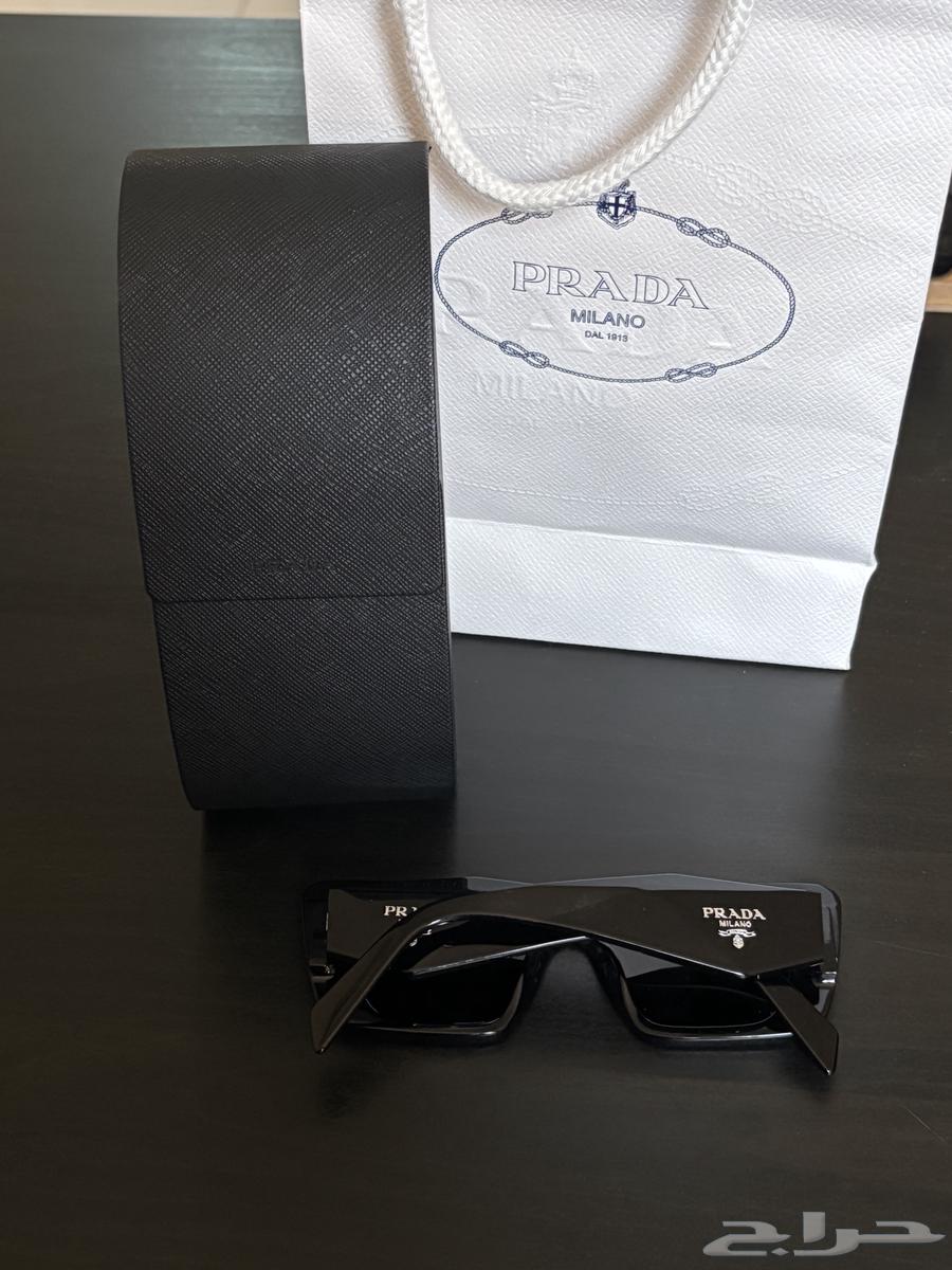 نظارة برادا prada اصلية للبيع64435700082563114