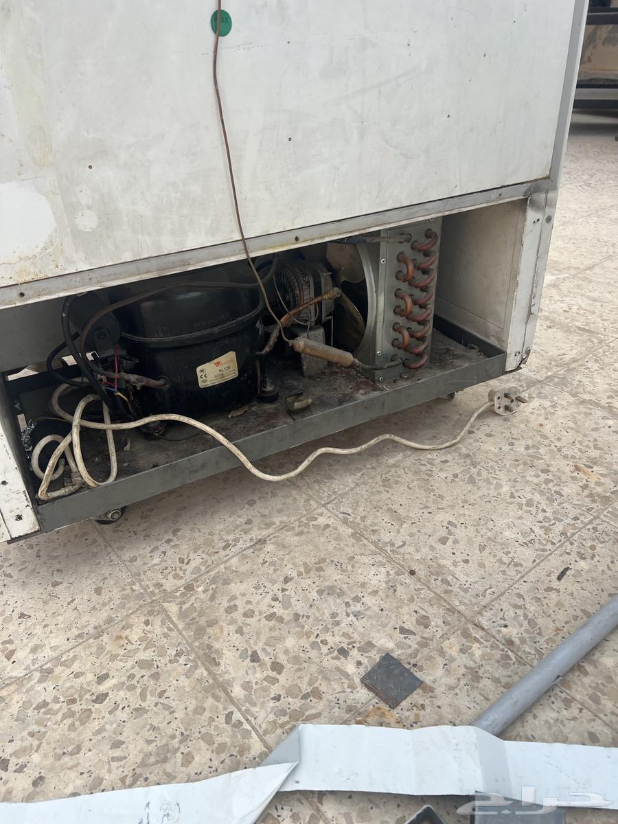 ثلاجه مطعم للبيع لا تعمل64438645566850111