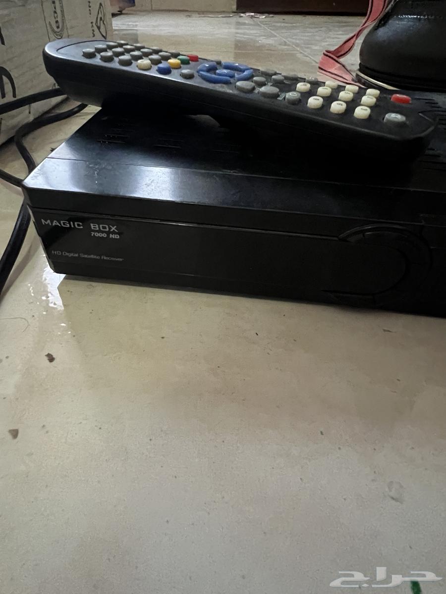 Magic Box receiver with remote in excellent condition64439609942658112