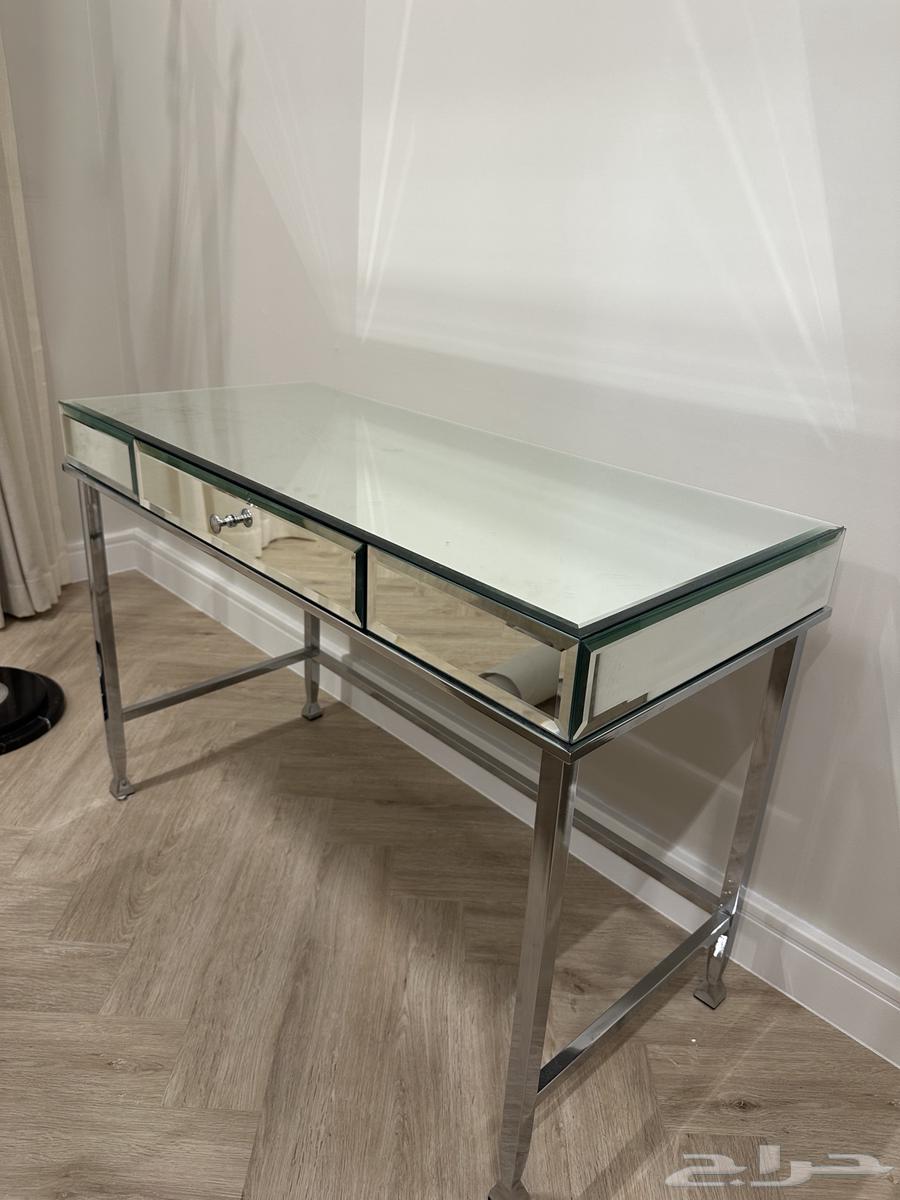 Tables64435917041026113