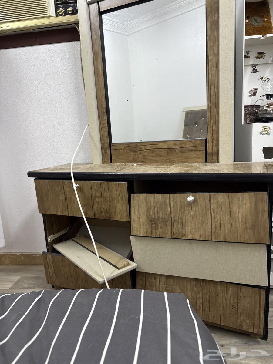 Sofa and Council Table64441732110211110