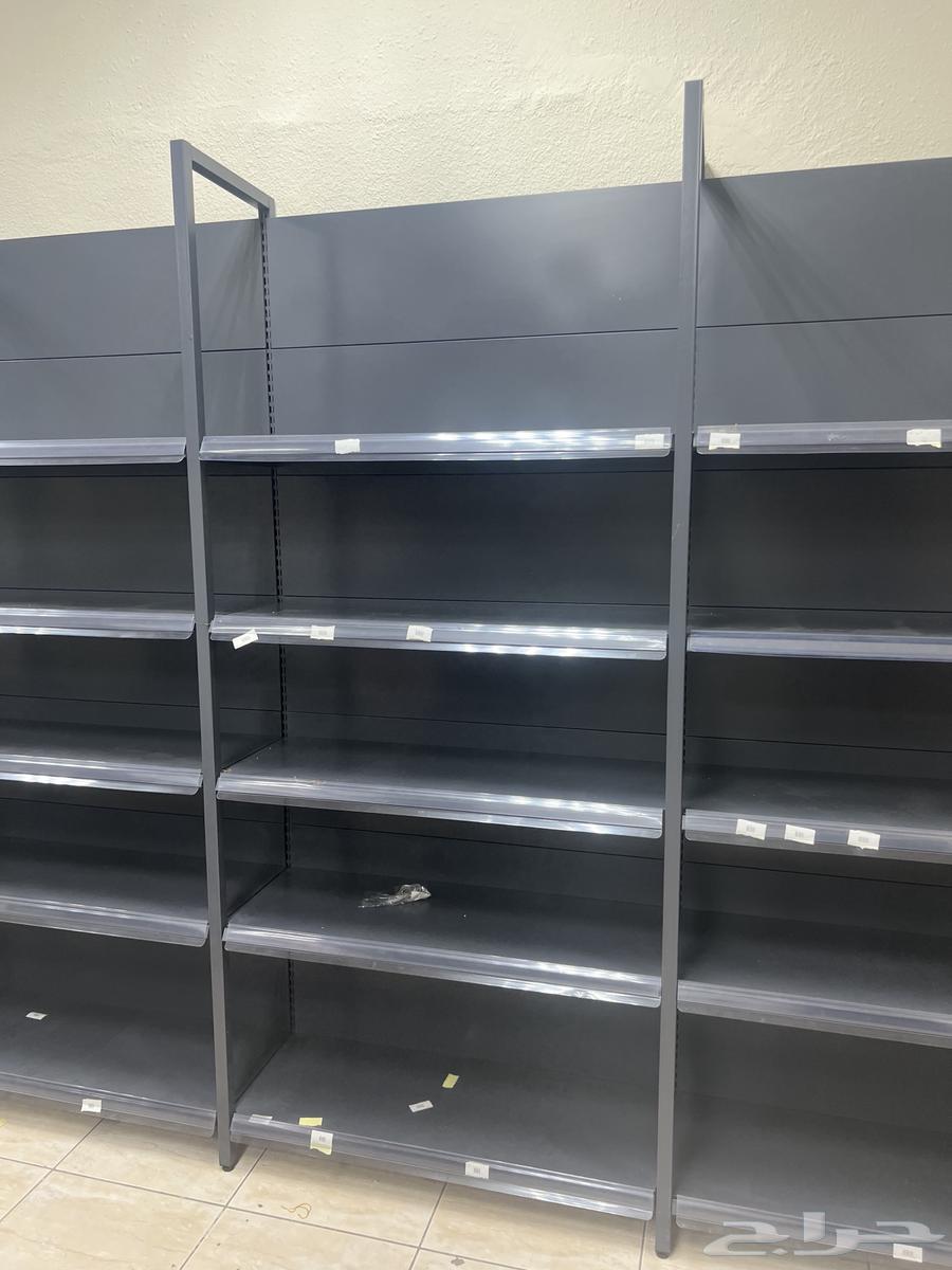 Merchandise shelves64438042431234110