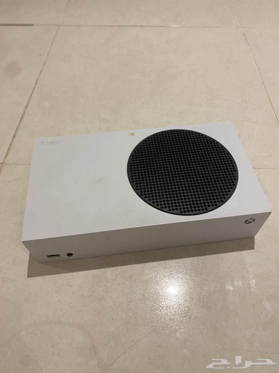 Xbox Series S with all its accessories and an account in Black Ops 664432318864002111