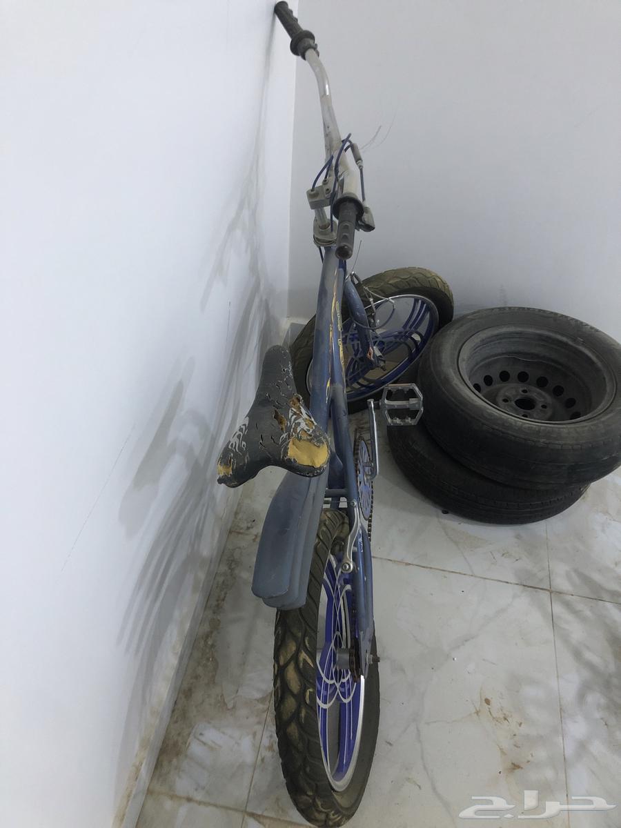سيكل جديد مقاس كبير كل شي سليم بس كفرات منسمه ب 200 ريال64439774790146111