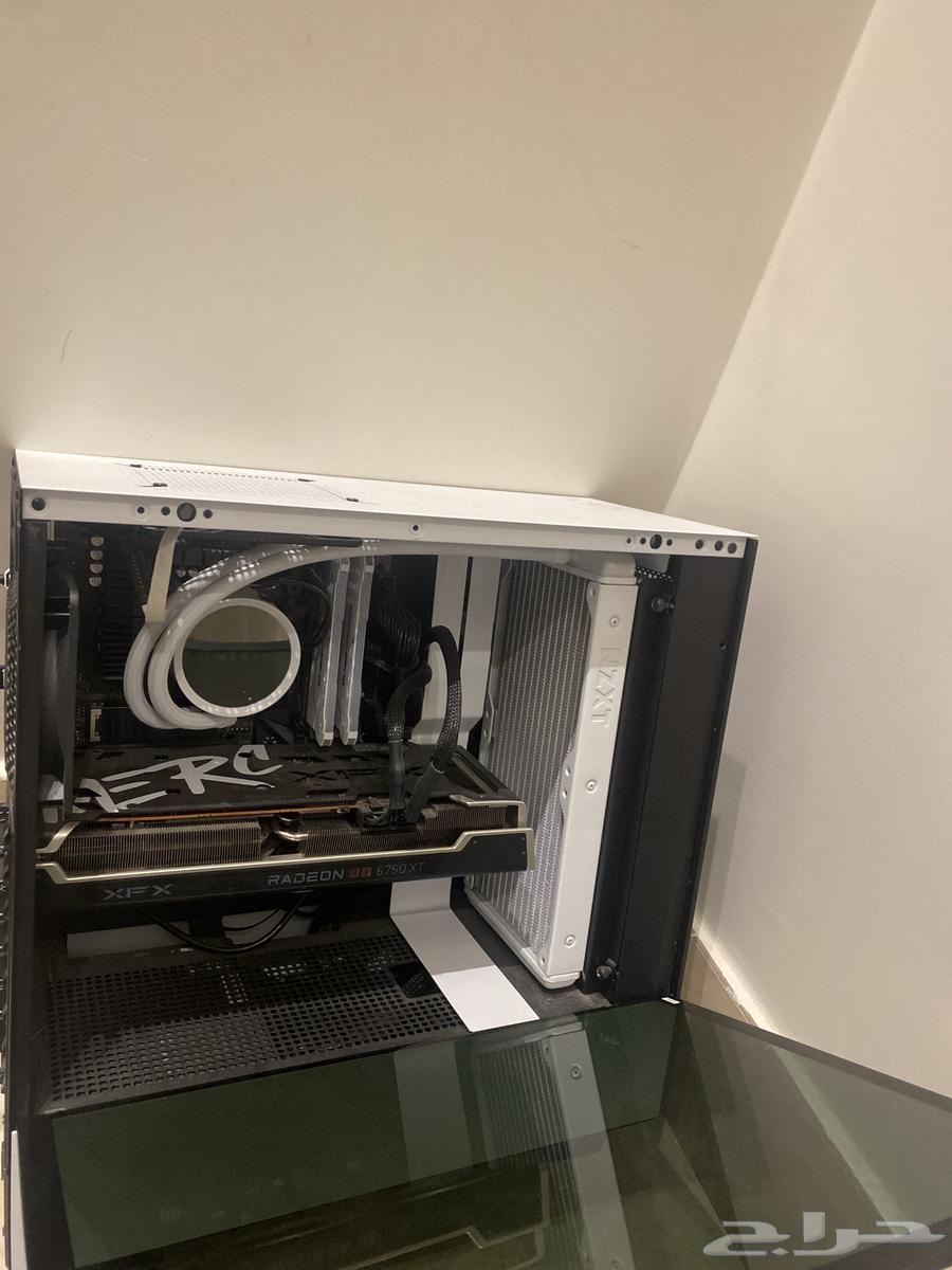 بيسي للبيع مستعجل مع الشاشه وكرسي قيمنق64436762883715110